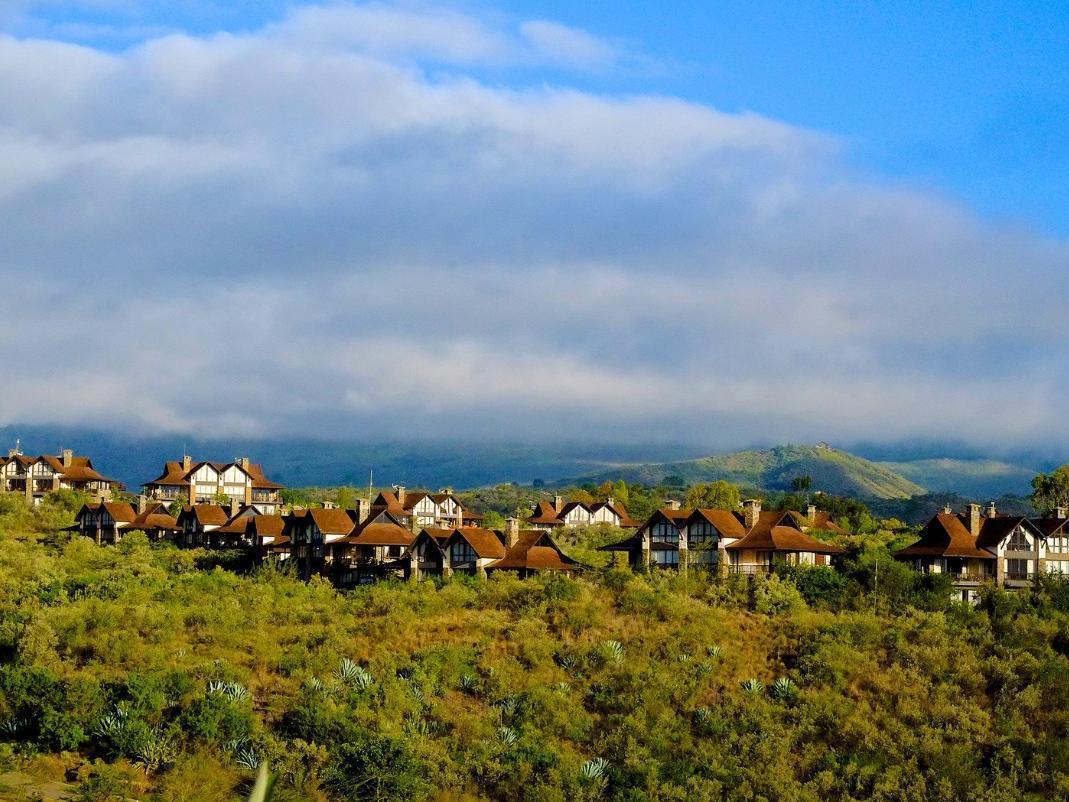 The Great Rift Valley Lodge & Golf Resort Найваша Екстериор снимка