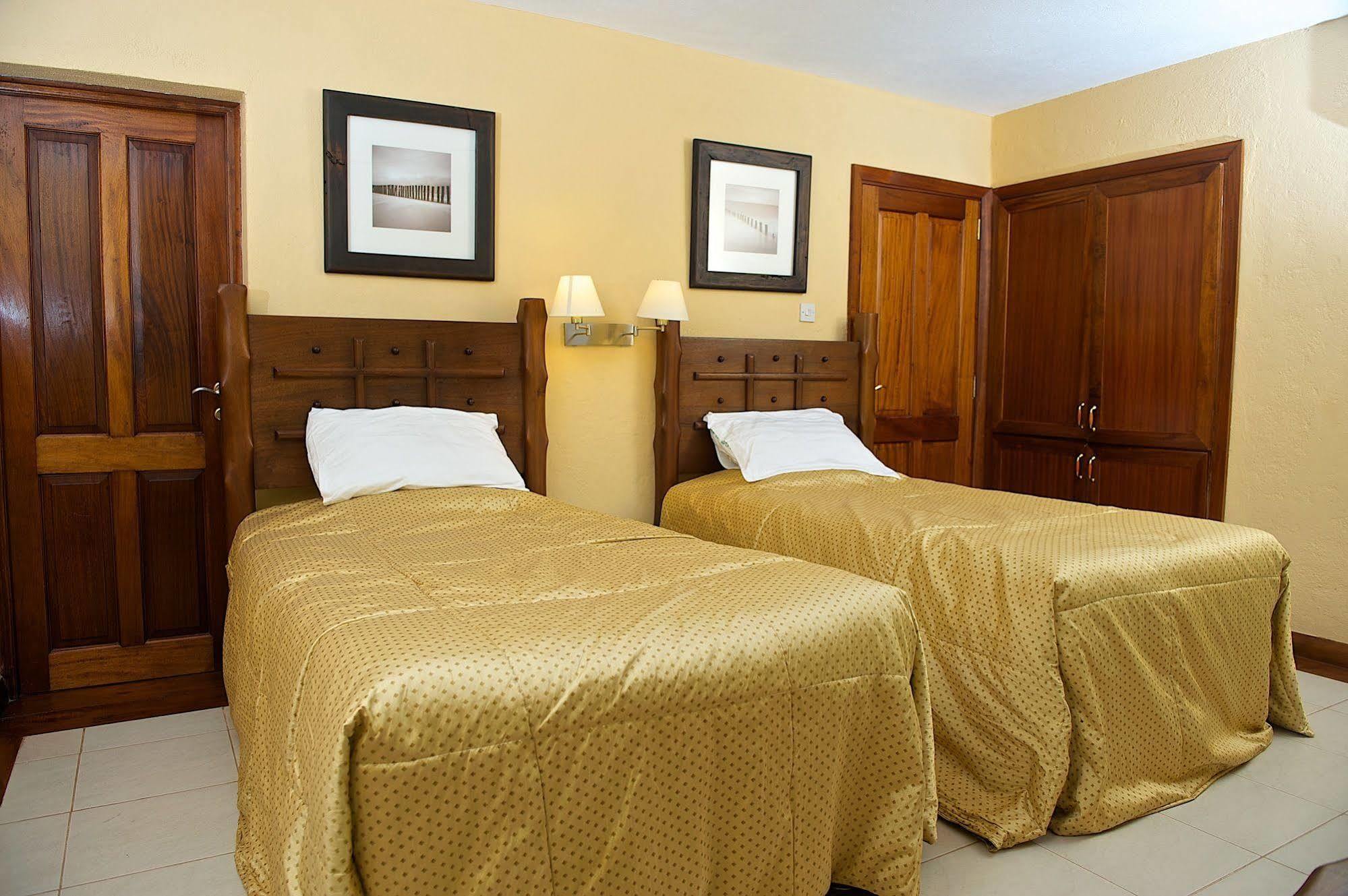 The Great Rift Valley Lodge & Golf Resort Найваша Екстериор снимка