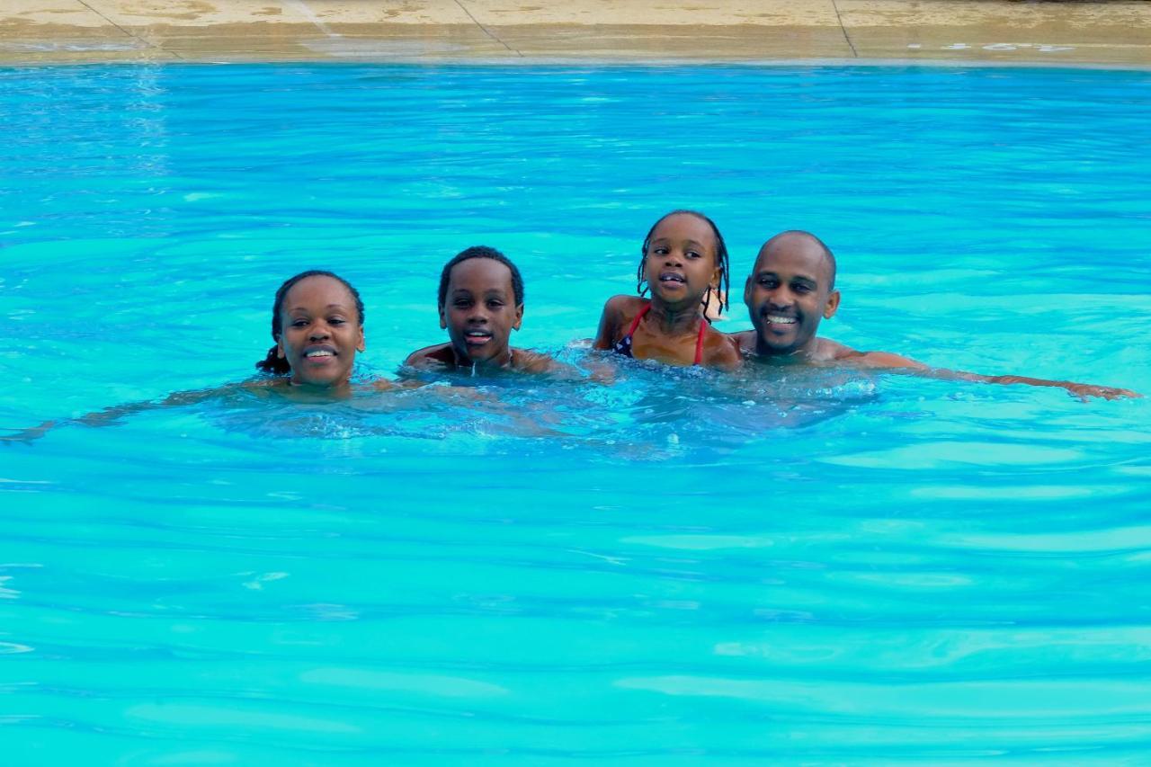The Great Rift Valley Lodge & Golf Resort Найваша Екстериор снимка