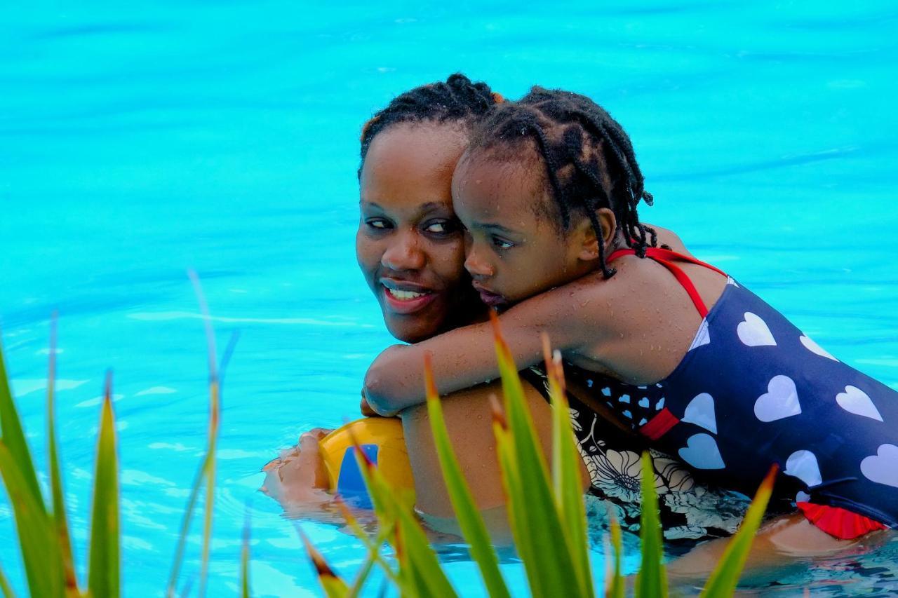 The Great Rift Valley Lodge & Golf Resort Найваша Екстериор снимка