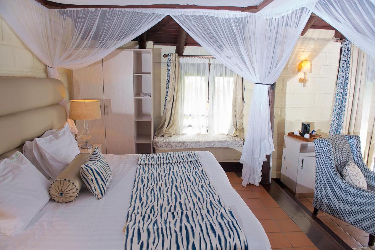 The Great Rift Valley Lodge & Golf Resort Найваша Екстериор снимка